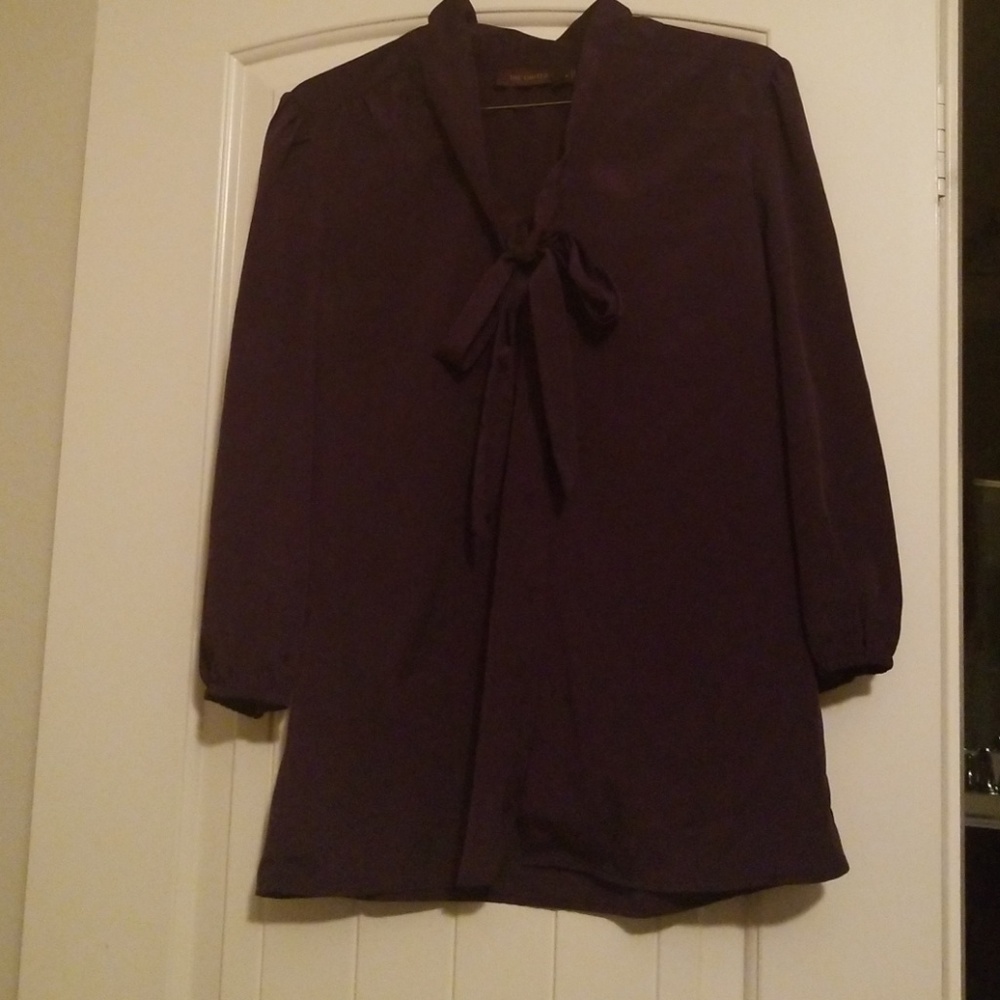 Silk button up blouse with bow tie at neck